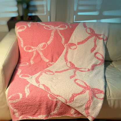 Bow Scalloped Coziest Blanket – Comfort Meets Elegance